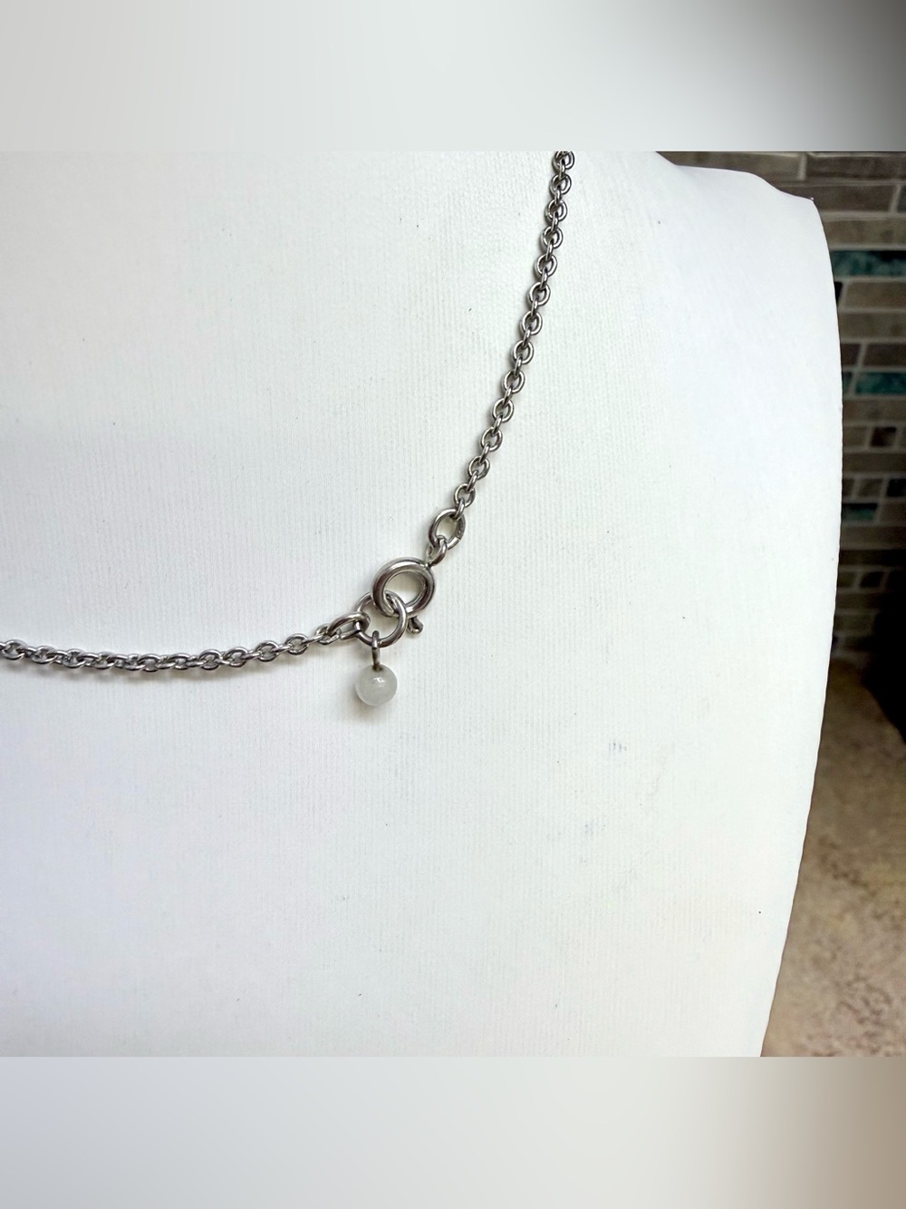 Art Deco style silver tone statement necklace - Picture 4 of 4
